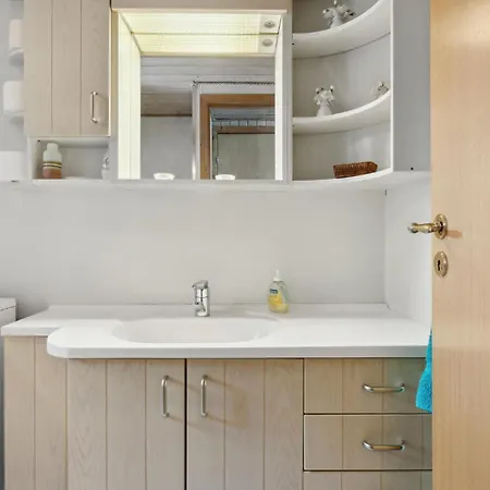 Lovely In Ans By With Wifi Hébergement de vacances Roe